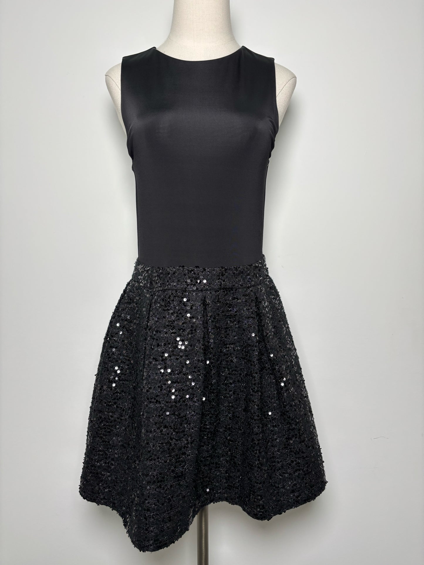 Women Size 6 Alice + Olivia Black Solid, Sequins Chara Dress