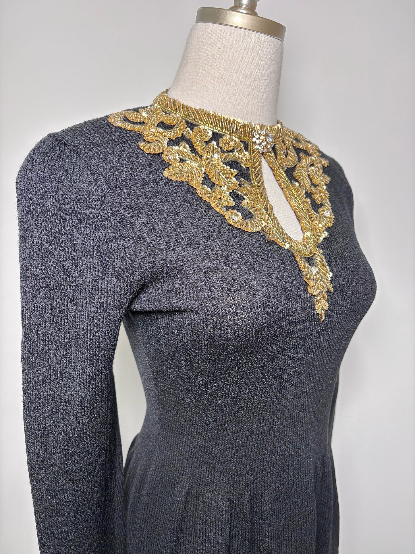 Women Size 4 Saks Fifth Avenue Black Solid Wool Gold Beading Sheath Dress