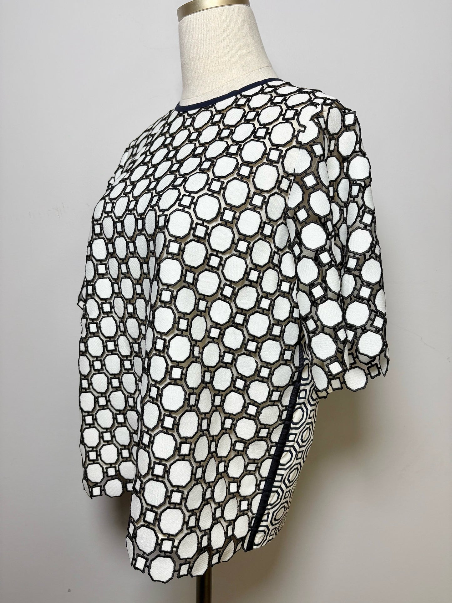 Women Size 4 Tory Burch Blue, White Geometric Embroidered Gloria Shirt