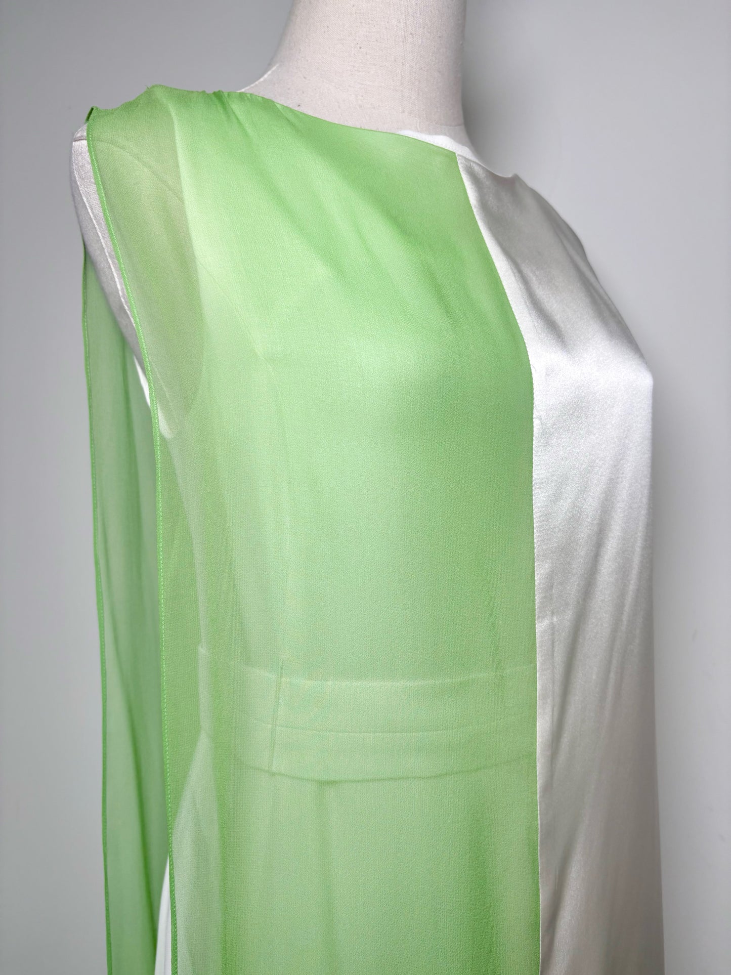 Women Size 42 ( 6 US) Hussein Chalayan Ivory w/Green Block Colorblock Silk Gown