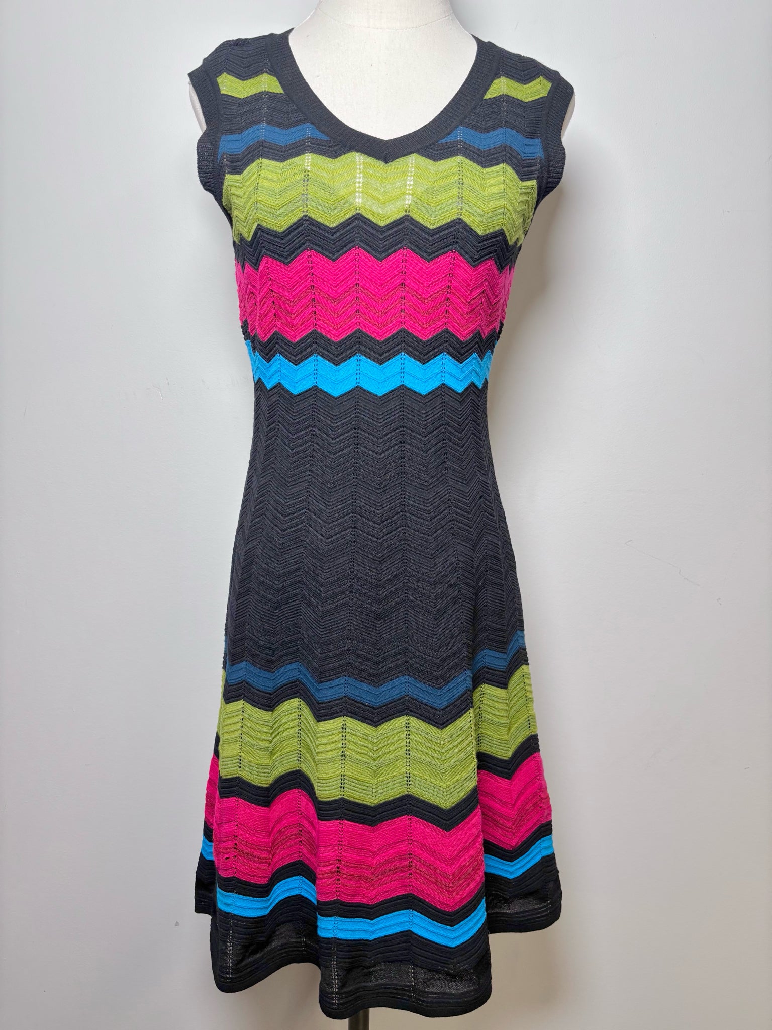 Women Size 42 ( 6 US) M Missoni Black, Turquoise, Red, Green Zig Zag D VIDA STYLE SHOP Women Size 42 ( 6 US) M Missoni Black, Turquoise, Red, Green Zig Zag D VIDA STYLE SHOP