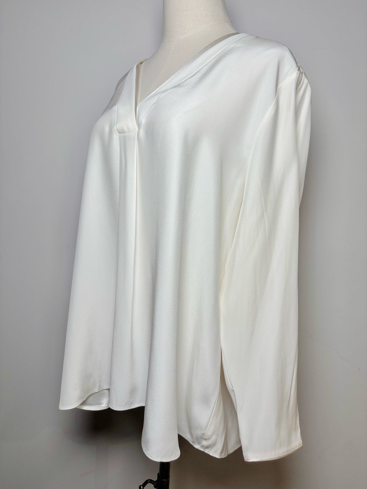 Women Size XL Lafayette 148 Cream Solid Blouse