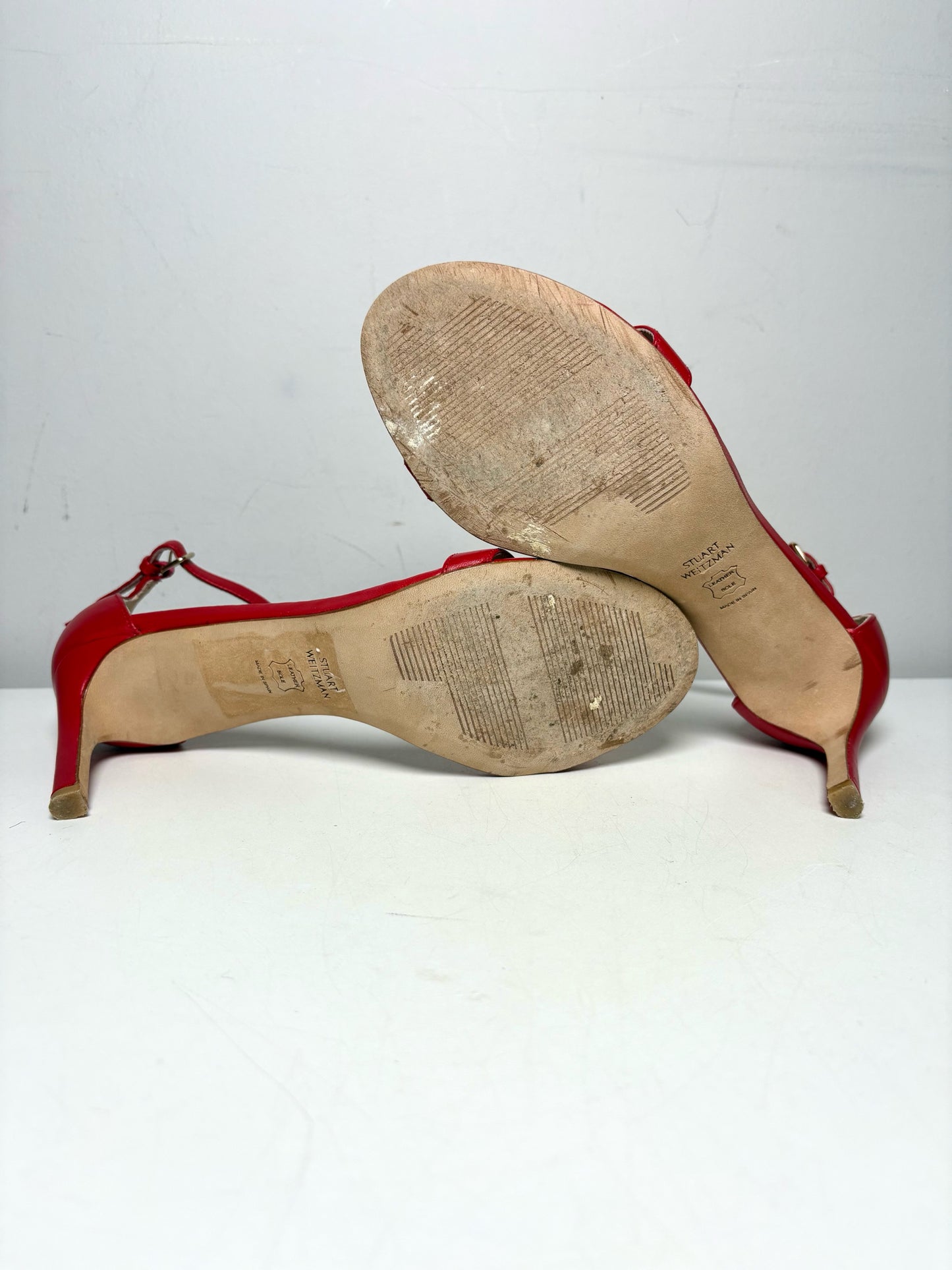 W Shoe Size 8.5 Stuart Weitzman Classic Red Leather Pre-owned Sandal