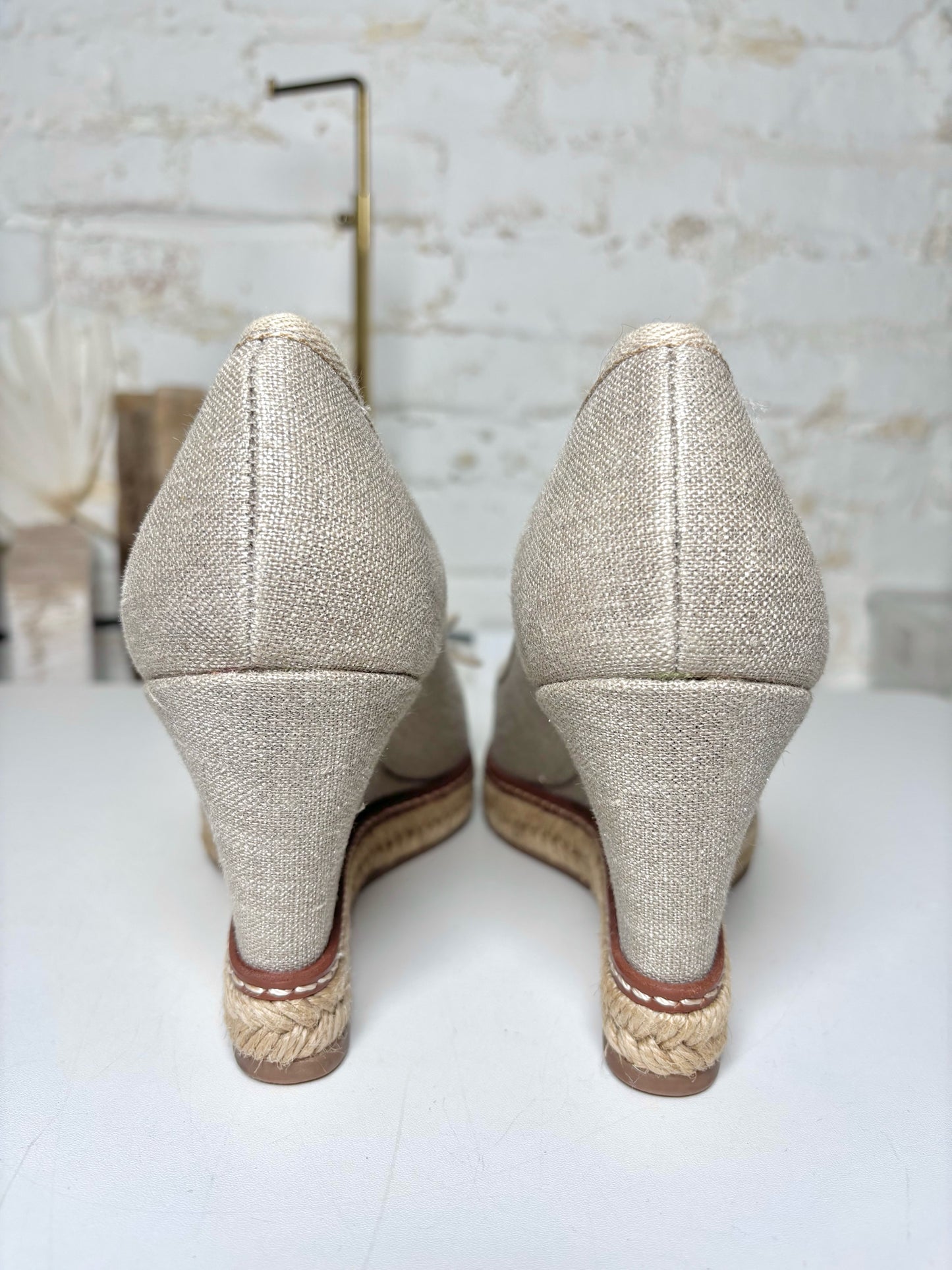 W Shoe Size 8.5 Tory Burch Beige Canvas Wedges