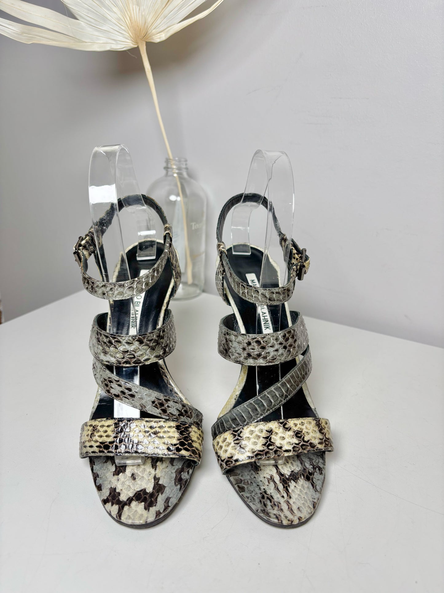 W Shoe Size 38 (8) Manolo Blahnik Black, Silver Leather Snake Skin Heels