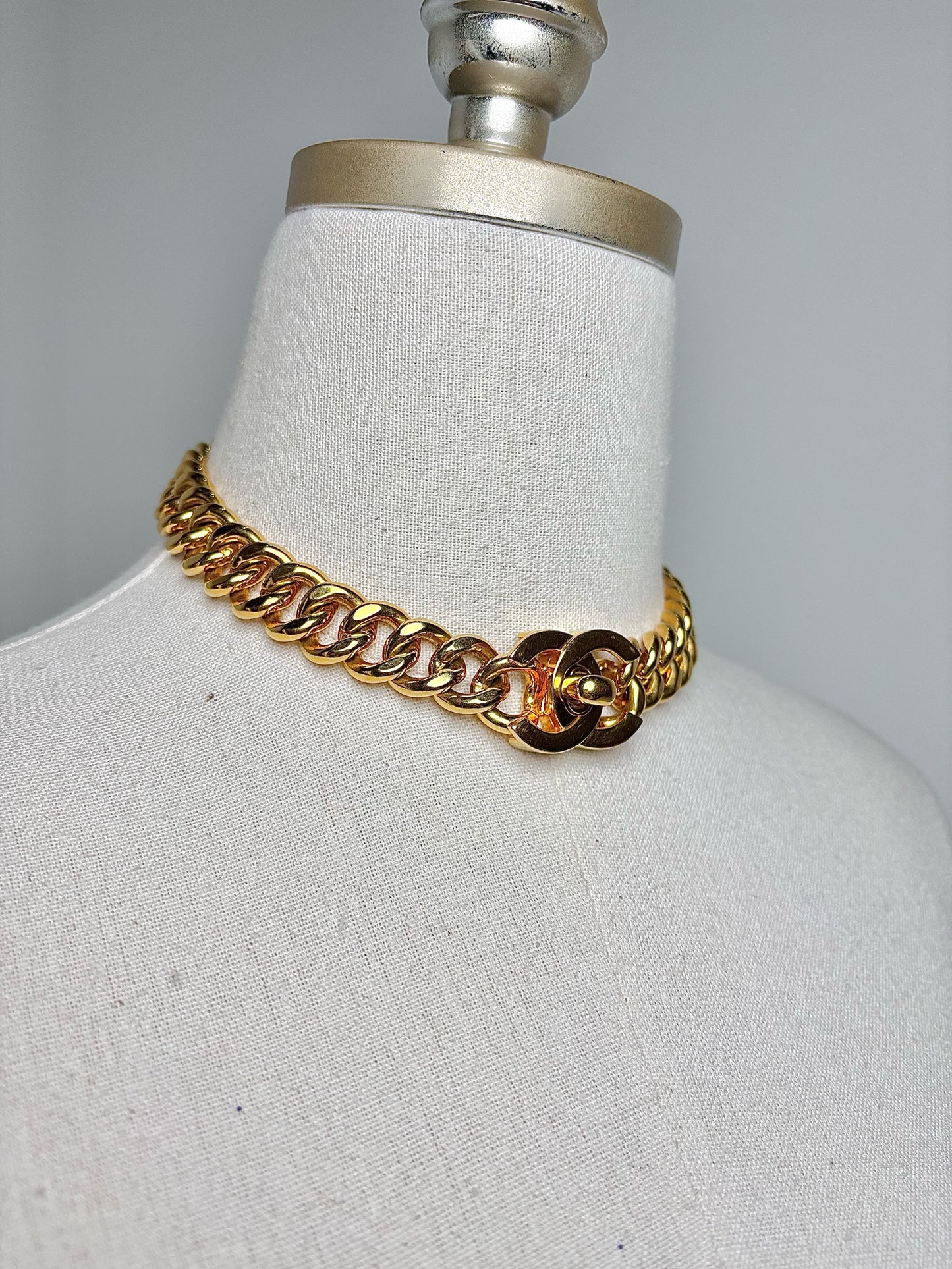 24K Gold Plated Vintage Chanel Chain Link Choker Necklace