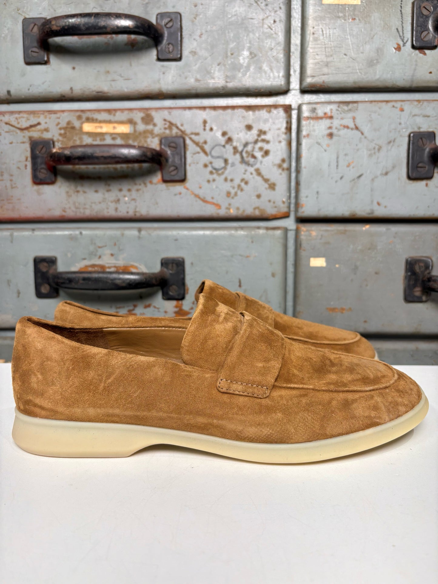 W Shoe Size 7.5 Vince Brown Suede Loafers