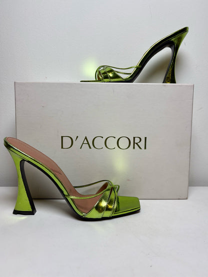 W Shoe Size 38 (7.5 - 8) D'Accori Bright Green "Lust Mules" Leather Calf Heels