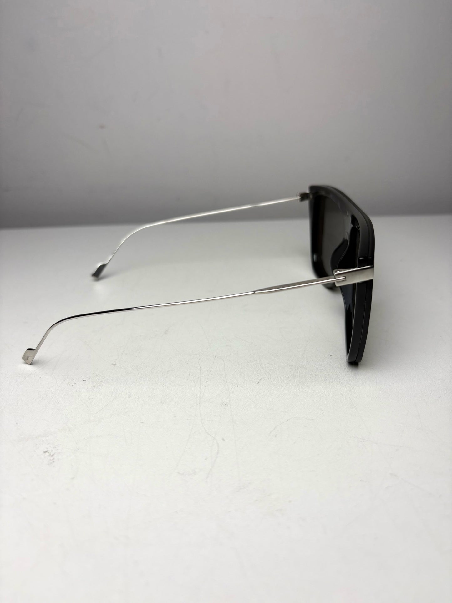 Saint Laurent Women's Pre-owned Black Acetate, Titanium Sunglasses
