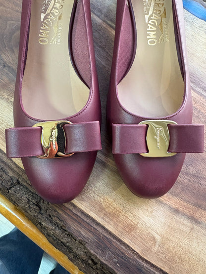 W Shoe Size 8.5 Salvatore Ferragamo Plum Leather Bow Pumps