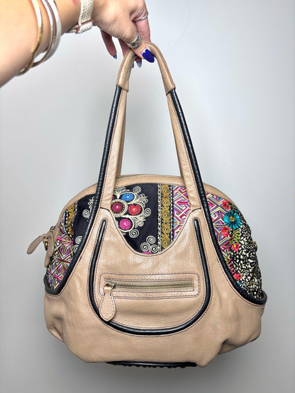 Leather Isabella Fiore Embroidered Pre-owned Multi-Color Medium Purse