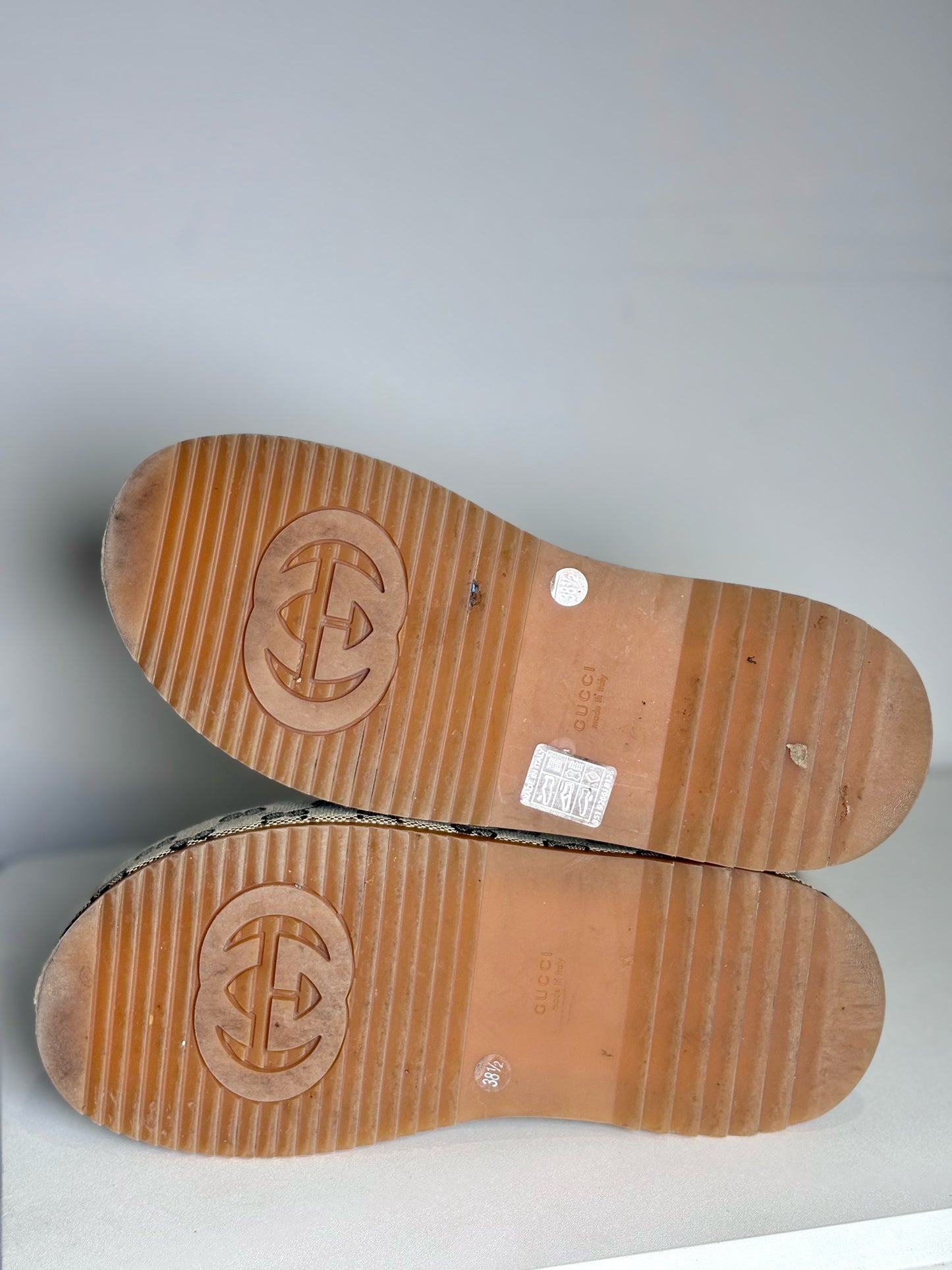 W Size 38.5 (8.5) Gucci Tan Canvas Platform Monogram Pre-owned Slide Sandal