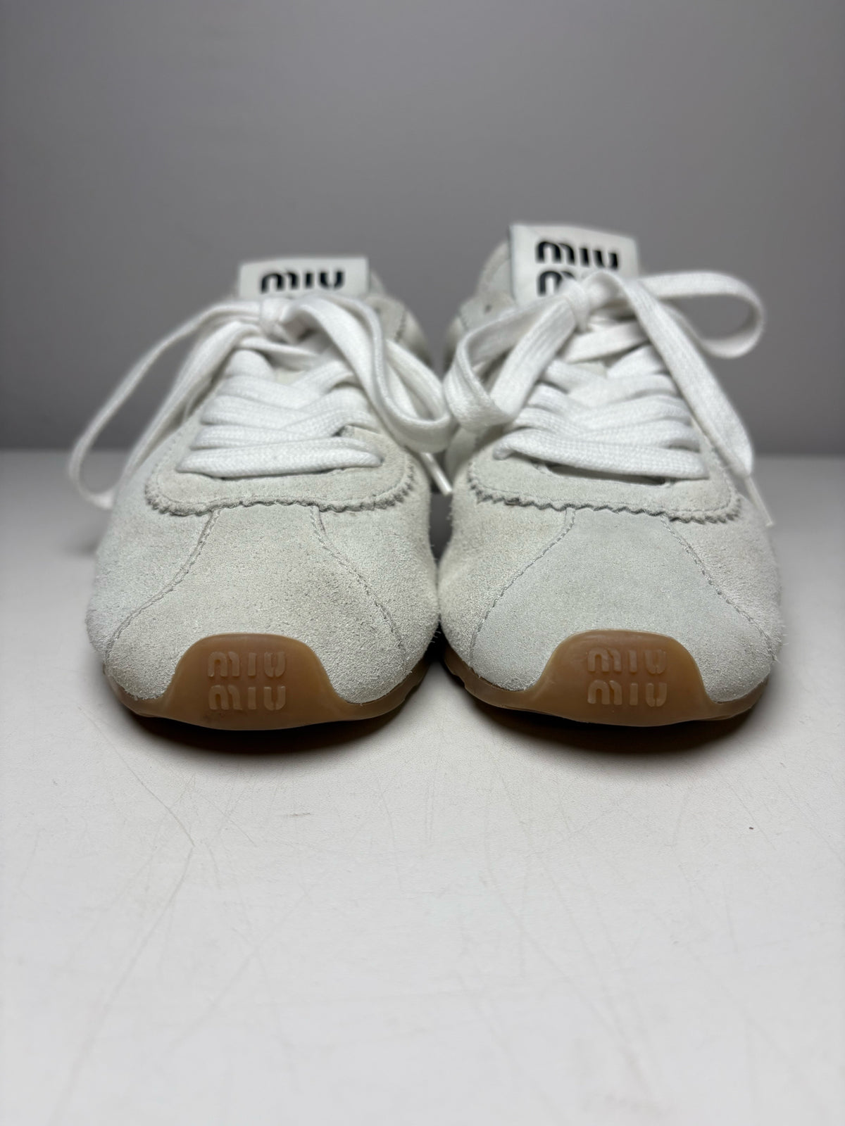 Women's Size 39 (US 9) Miu Miu Plume White Suede Pre-Owned Sneakers