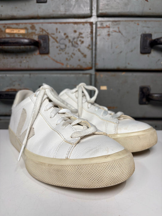 W Shoe Size 8 Veja White Sneakers