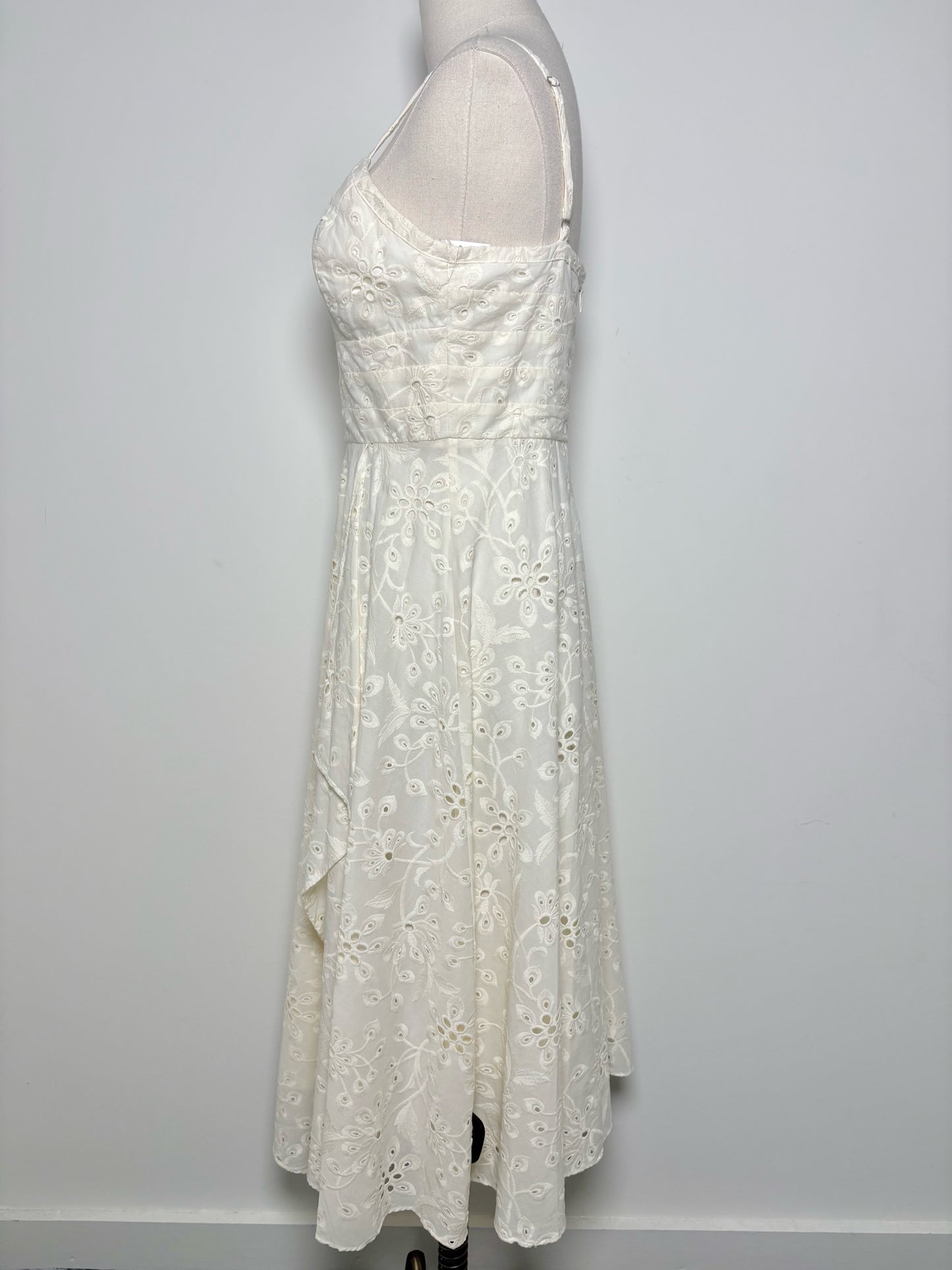 Women Size 6 BCBG Max Azria Cream Eyelet Lace Cotton NWT Dress