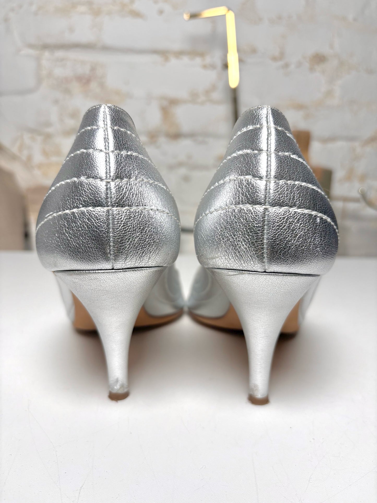 W Shoe Size 39 (8.5 US) Rupert Sanderson Silver Leather Cowhide Pump