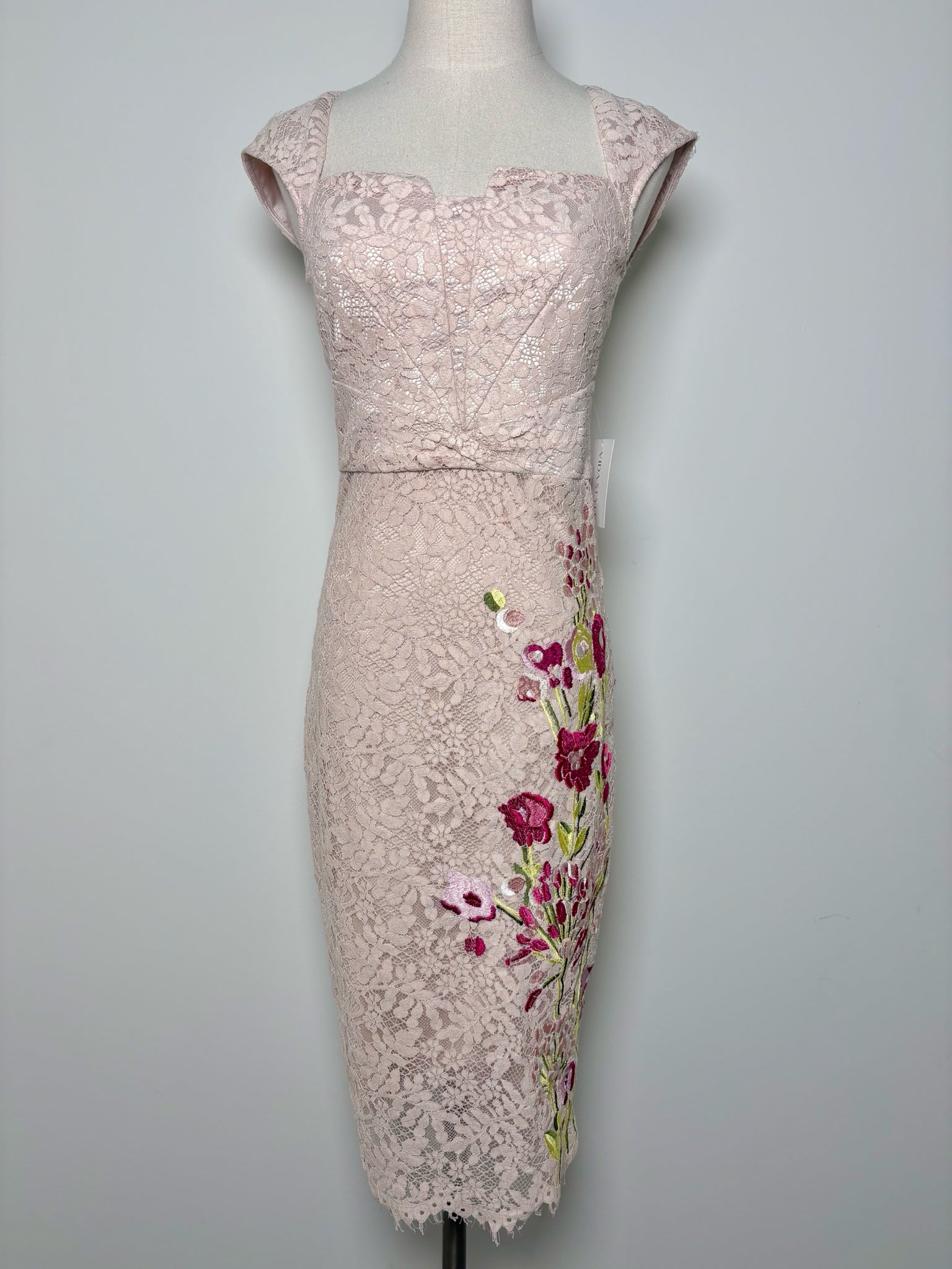 Women Size 2 Karen Millen Dusty Pink Lace, Embroidered Sheath Dress Women Size 2 Karen Millen Dusty Pink Lace, Embroidered Sheath Dress