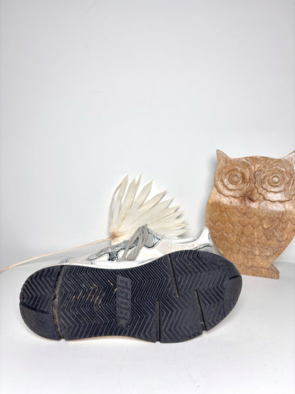 W Shoe Size 38 (7.5) Golden Goose White, Metallic Silver Star Running Shoes