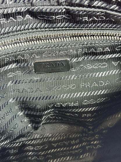 Women's Prada Vitello Daina Silver Grommets Leather Pre-owned Red Bag