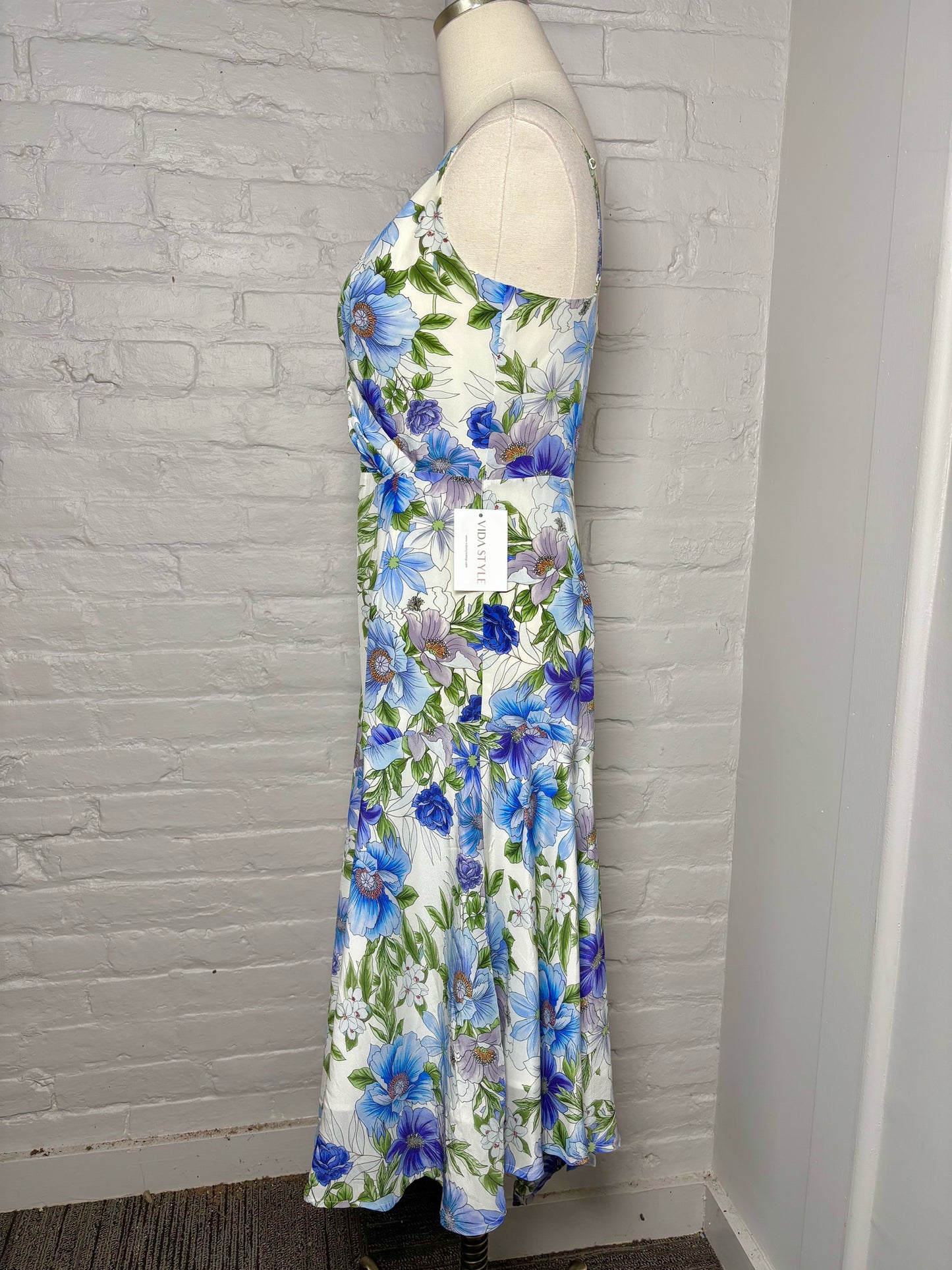 Women Size XS Yumi Kim Blue Floral NWT Dress