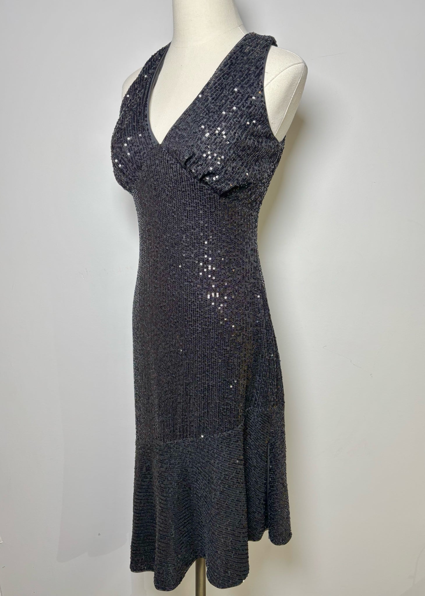 Women Size M BCBG Max Azria Black Sequins Dress VIDA STYLE SHOP Women Size M BCBG Max Azria Black Sequins Dress VIDA STYLE SHOP