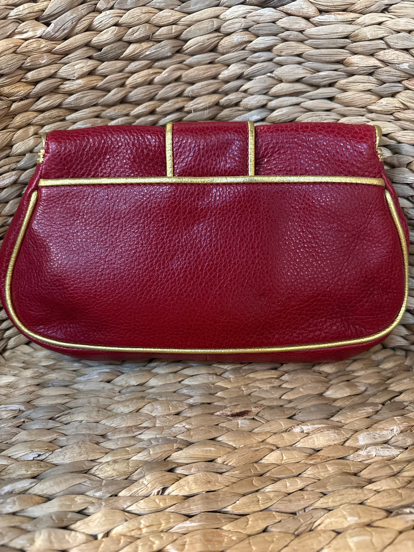Women's Dooney & Bourke Hayden Red/Gold 2006 Vintage Pre-owned Clutch Bag