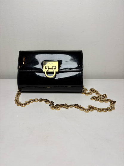 Women's Salvatore Ferragamo Solid Vintage Patent Leather Pre-owned Black Purse