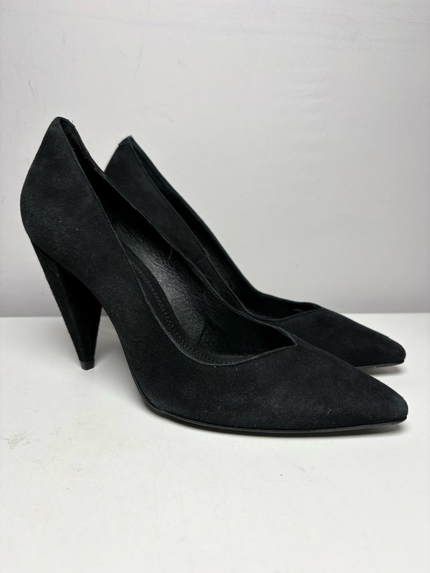 Women's Shoe Size 40 (US 9.5) Maje Black Suede Leather NWOT Pre-Owned Pointed Toe Heels
