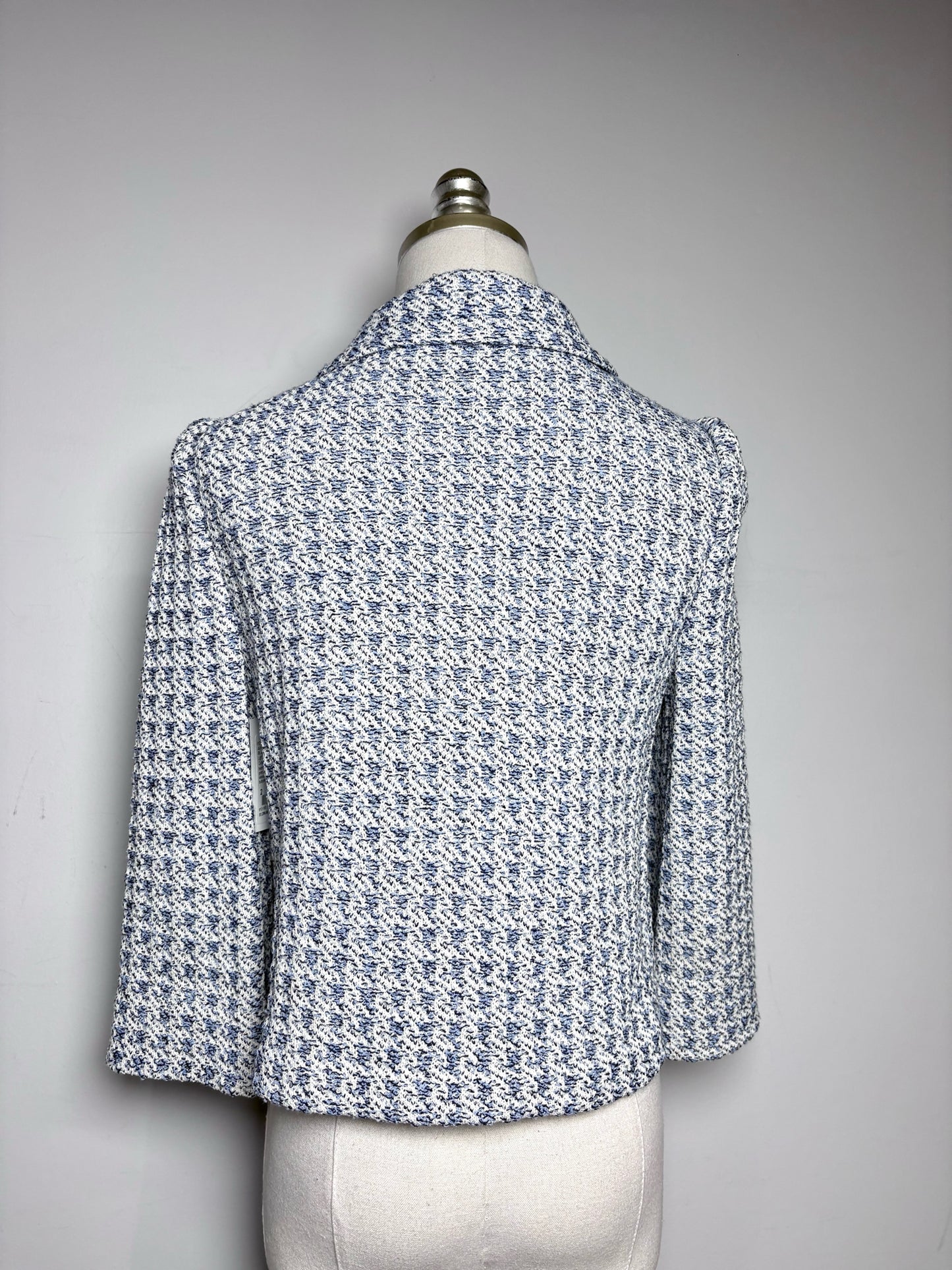 Women Size 2 St. John Light Blue Tweed Enamel Buttons Pre-owned Jacket