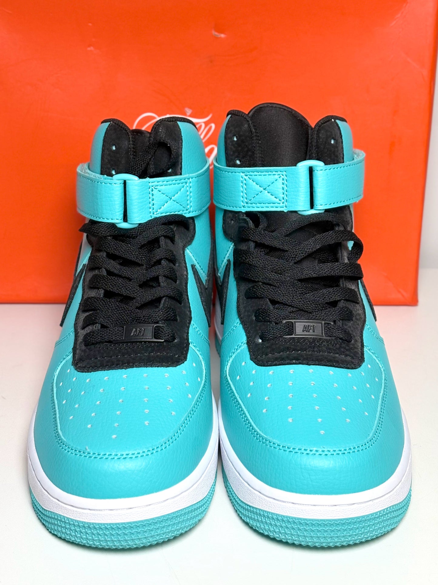 W Shoe Size 12 Nike x Tiffany & Co. Tiffany Blue, Black Leather High Top Sneaker