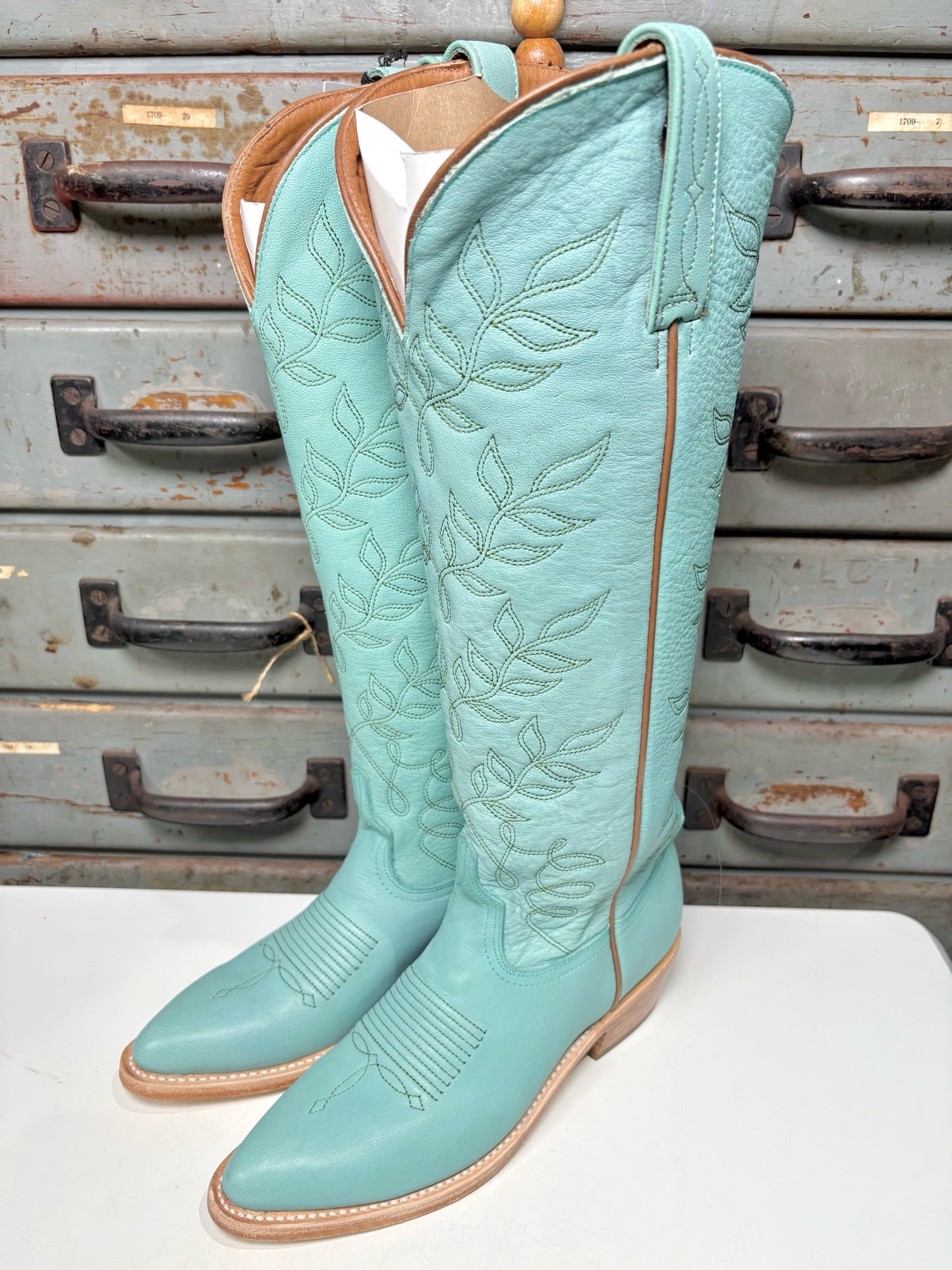 W Shoe Size 7.5 Lucchese Turquoise/Sage Vamp Leather Western Boots
