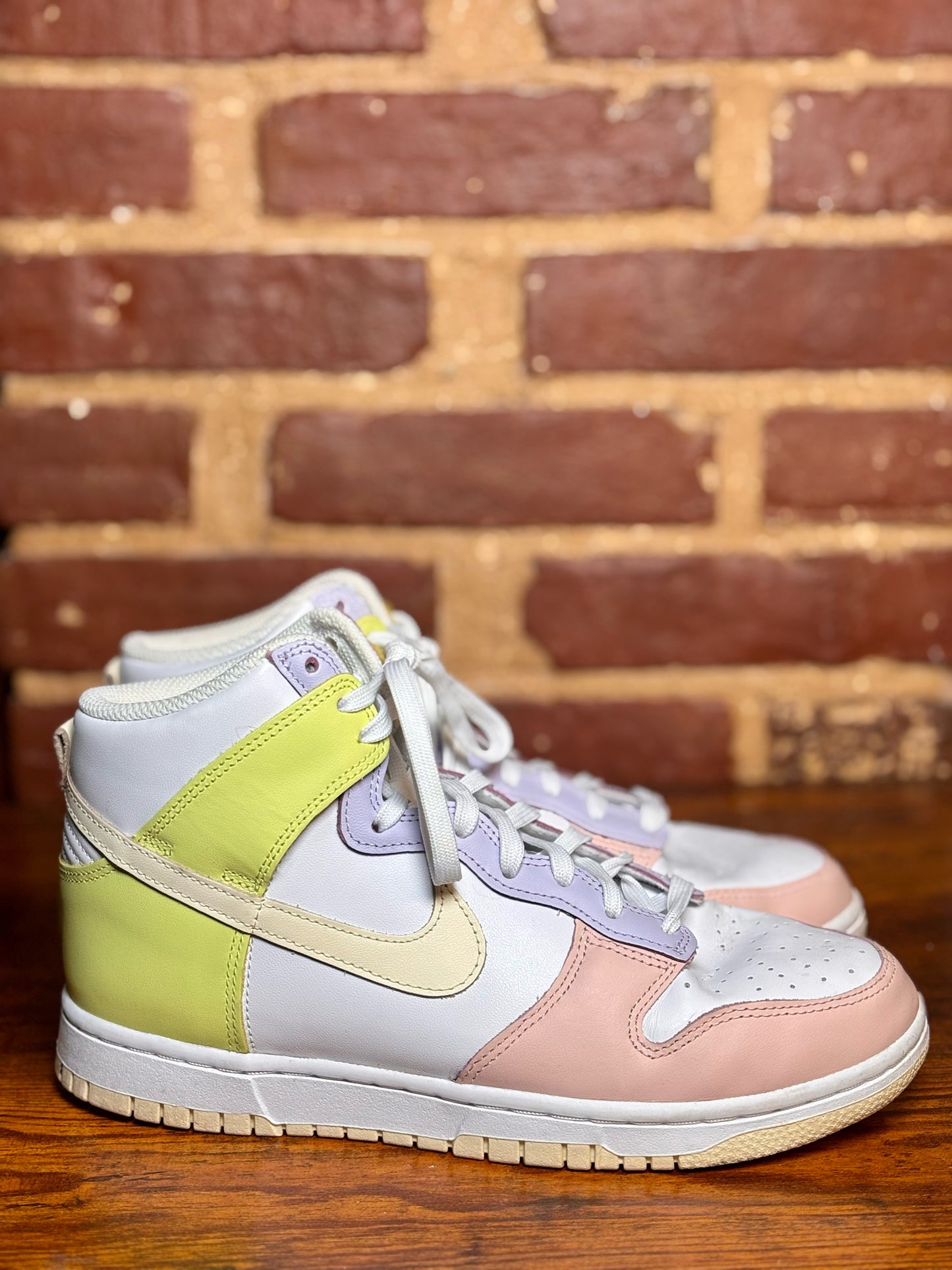 W Shoe Size 8.5 Nike Lemon Twist High Tops Pre-owned Sneakers