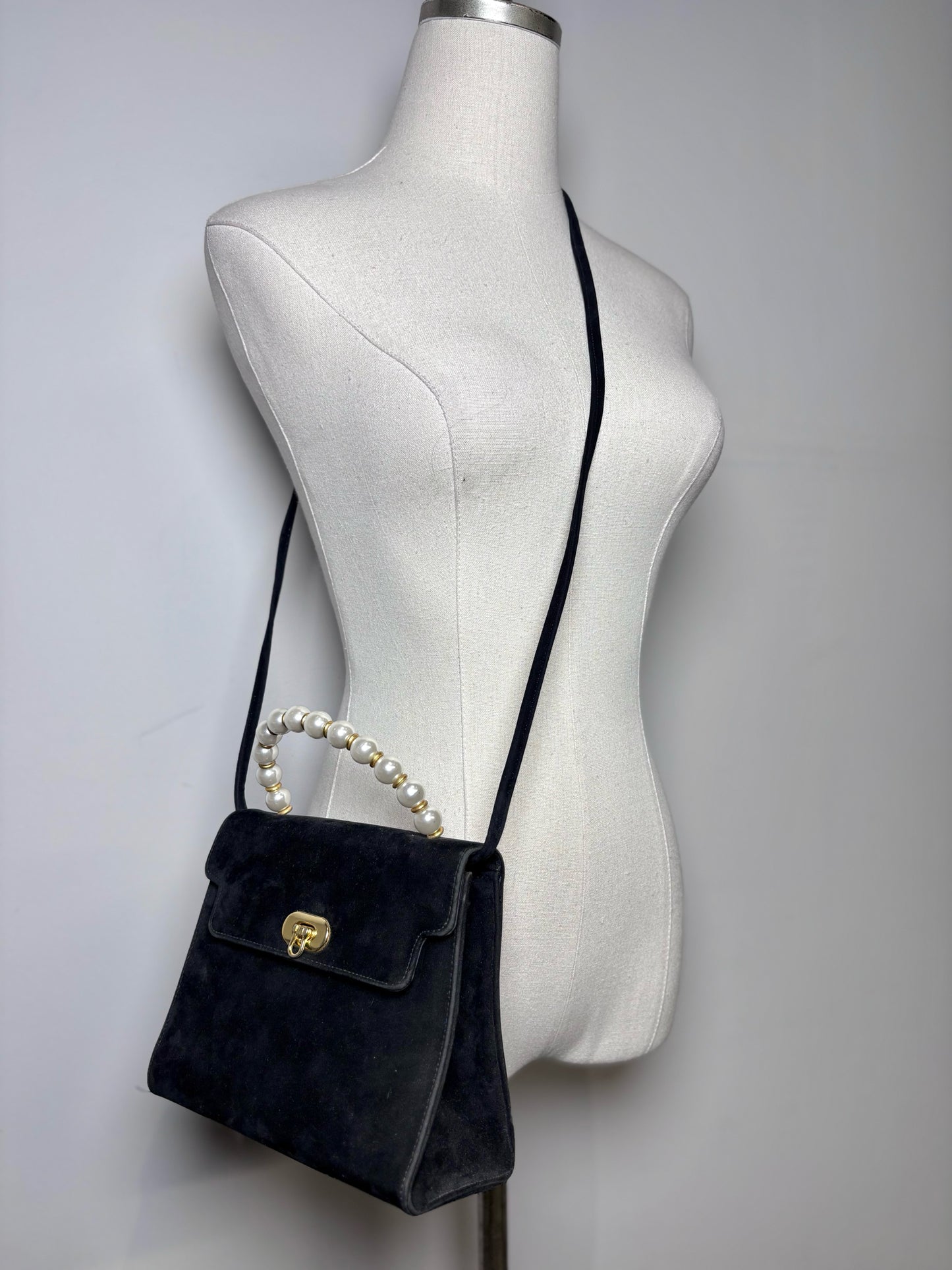 Cabrelli Black Suede Vintage Pre-owned Small Purse
