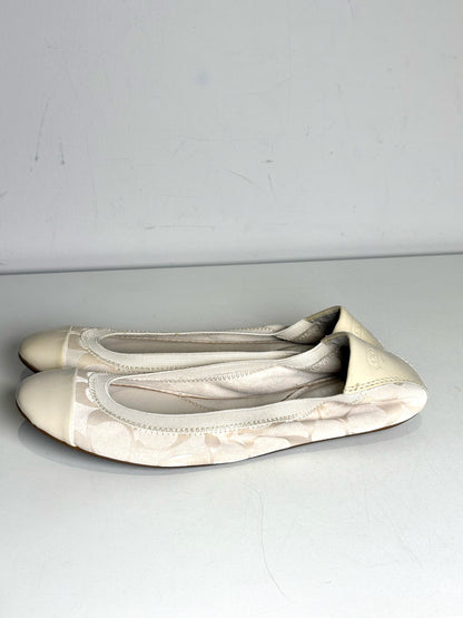 W Shoe Size 5.5 Coach Cream Canvas Patent Leather Trim Women's Pre-owned Flats