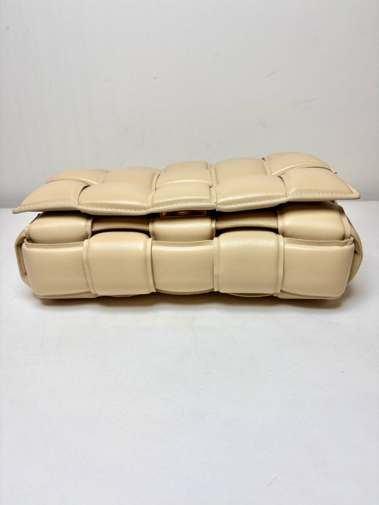Bottega Veneta Intrecciato Padded Cassette Calfskin Pre-owned, NWT Bag