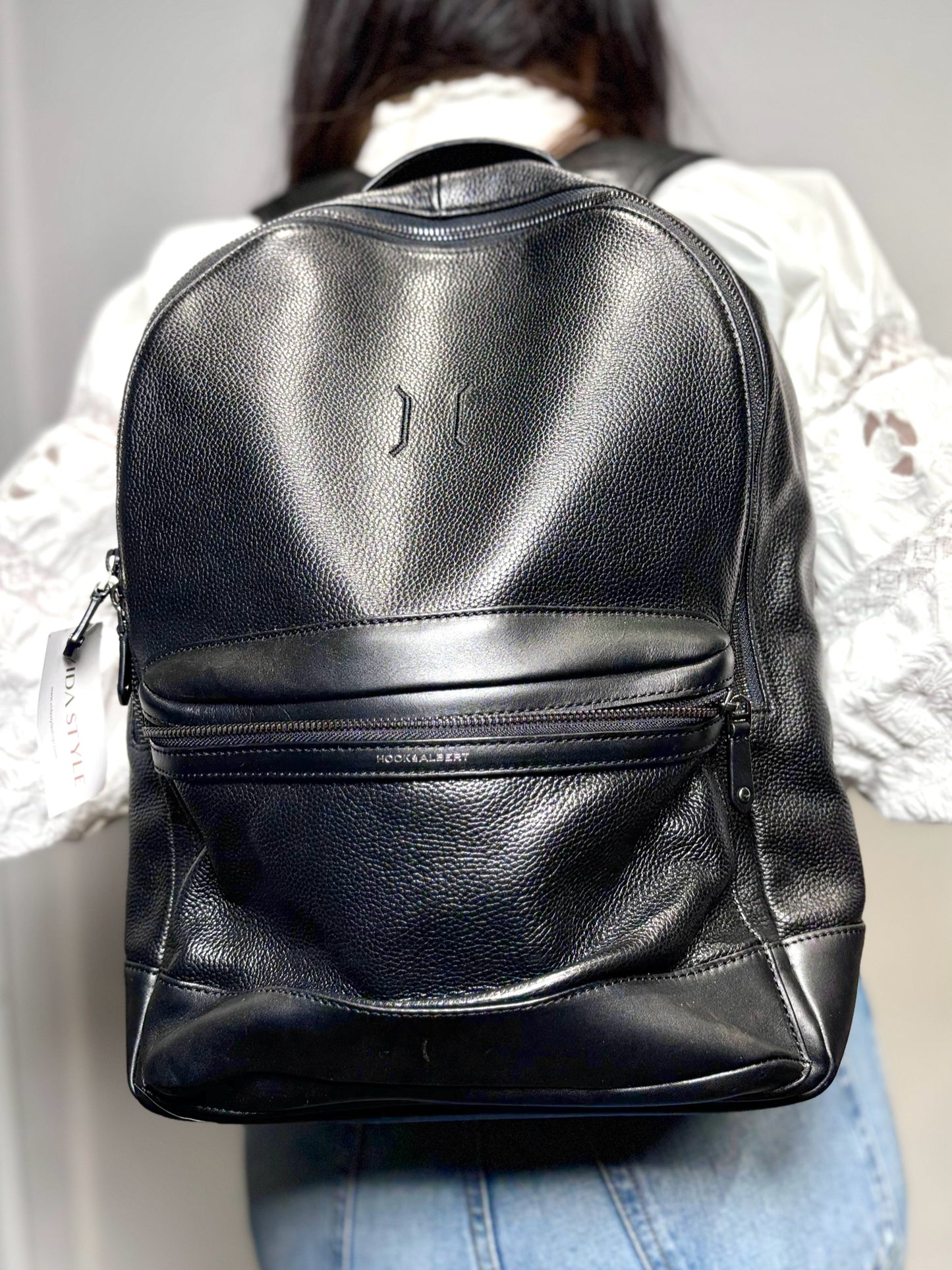 Hook & Albert Black Leather Men's Backpack