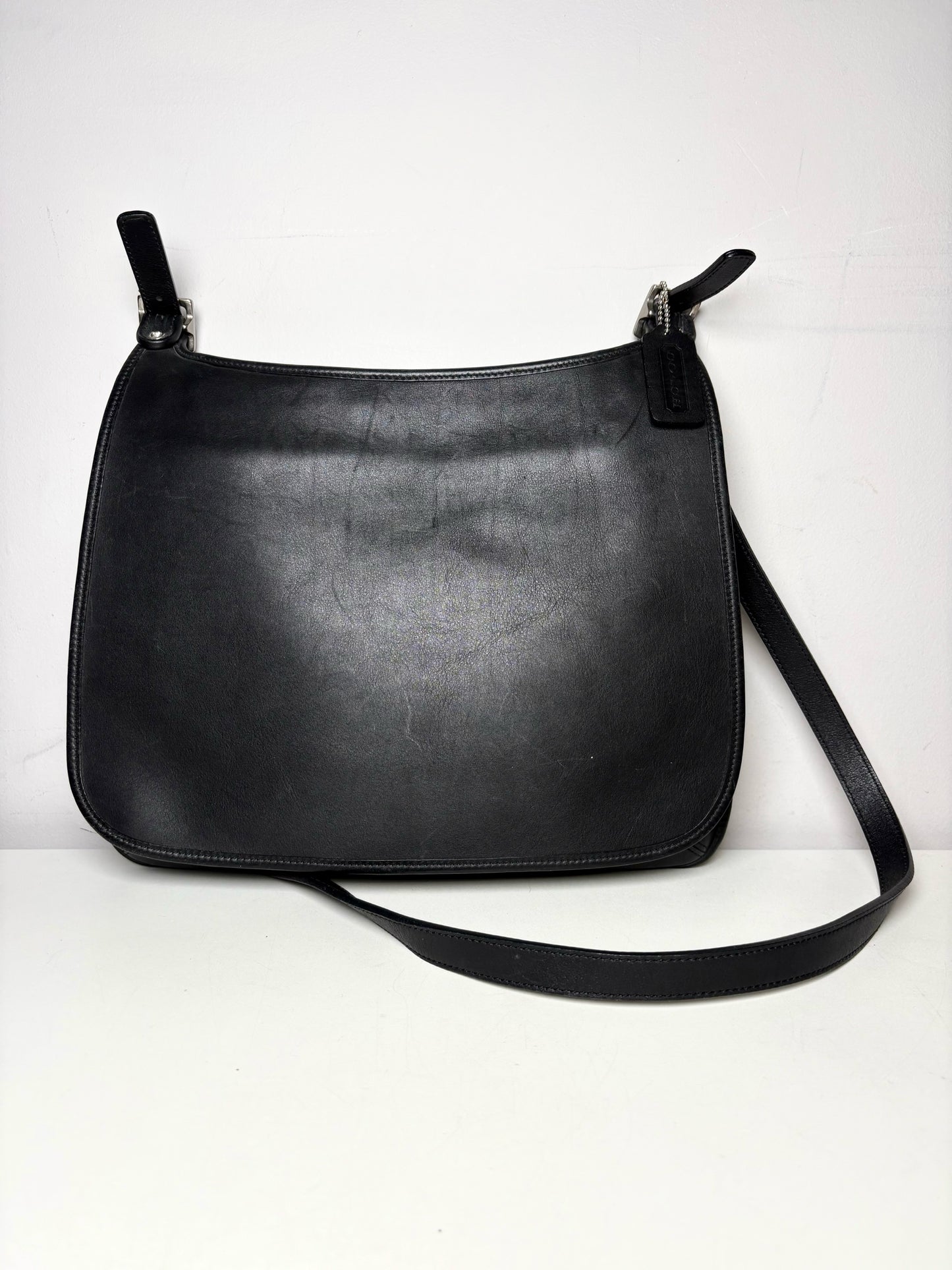 Coach Hippie Saddle Slim 9082  Vintage Leather Pre-owned Black Purse