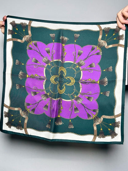 Veronica Beard Geometric Tassels 100% Silk NWT, Pre-owned 16.5" x 16.5" Scarf