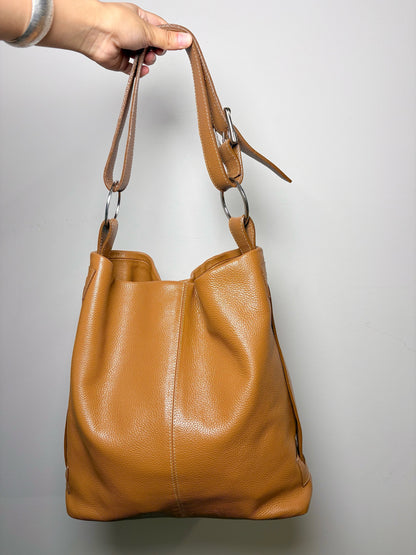 Tod's Solid Leather Camel Cowhide Di Shoulder Purse