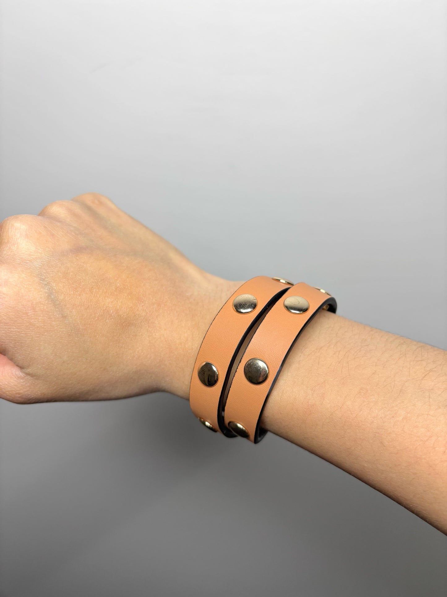 Camel Leather Tory Burch Solid NWT Black, Camel Reversible Studded Bracelet