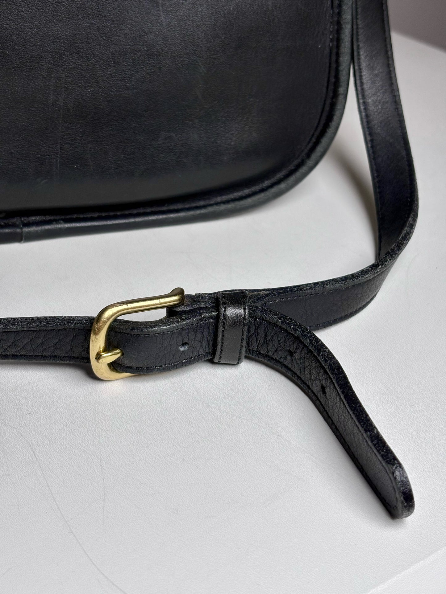Coach Solid Vintage Leather Pre-owned Black Genuine Leather Small Purse