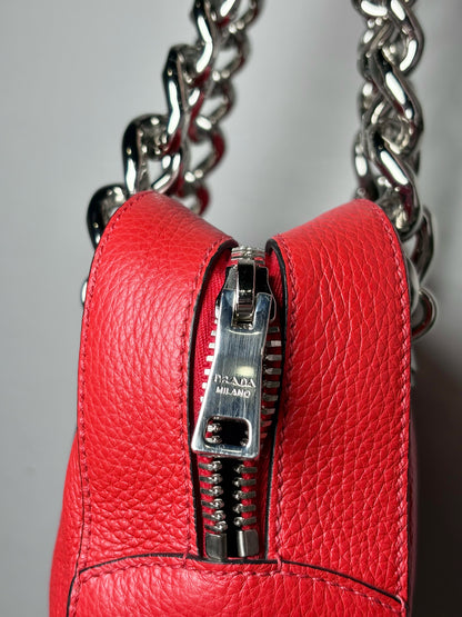 Women's Prada Vitello Daina Silver Grommets Leather Pre-owned Red Bag