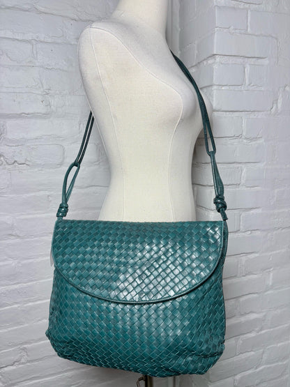 Bottega Veneta Intrecciato Vintage Leather Green Lambskin Crossbody Purse