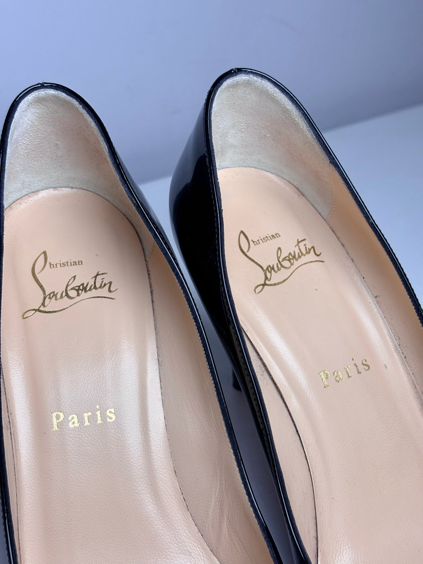 W Shoe Size 37.5 (7.5) Christian Louboutin Black Patent Leather Pre-owned Heels