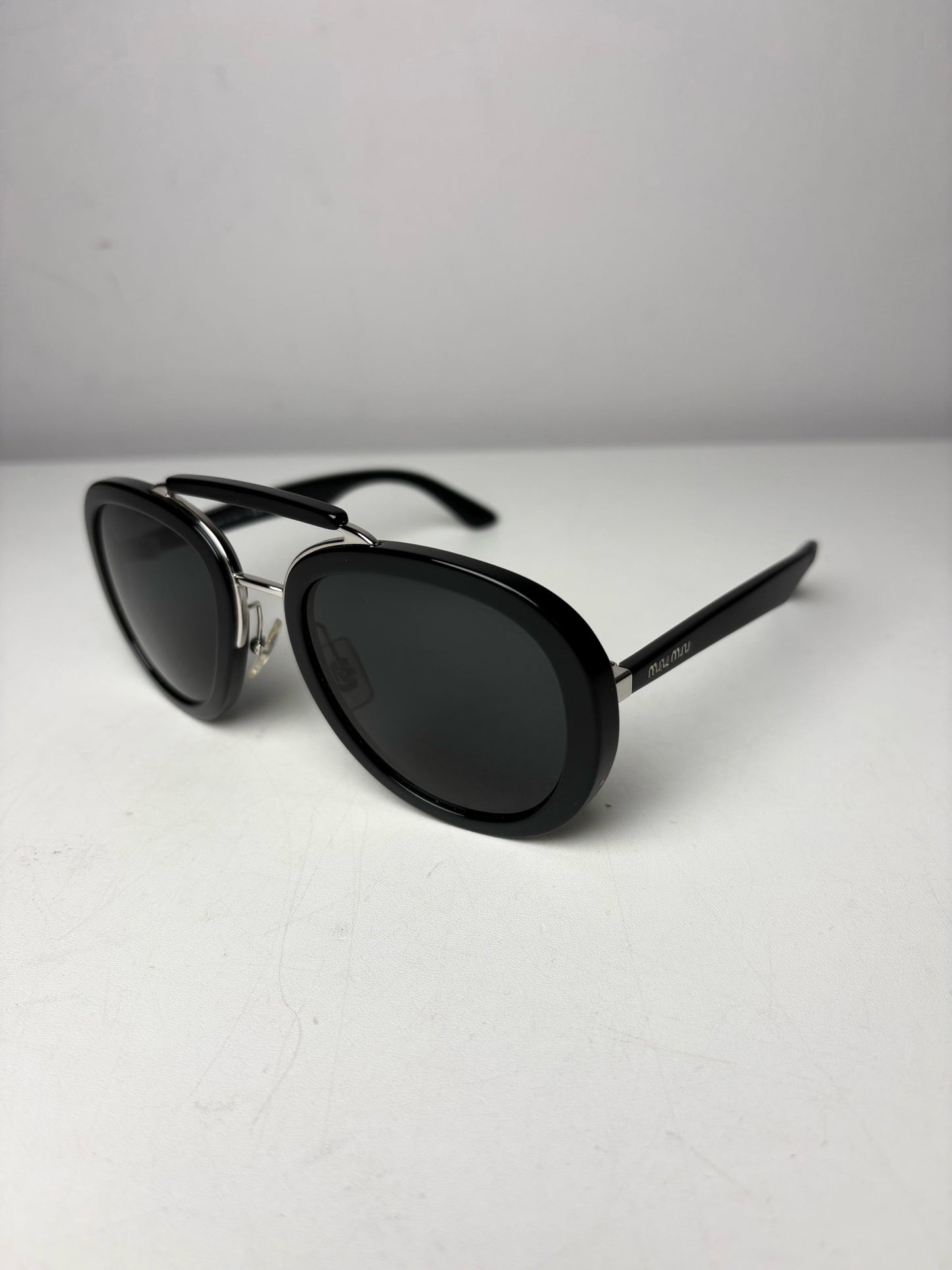 Miu Miu Women's Pre-owned Black Acetate Sunglasses