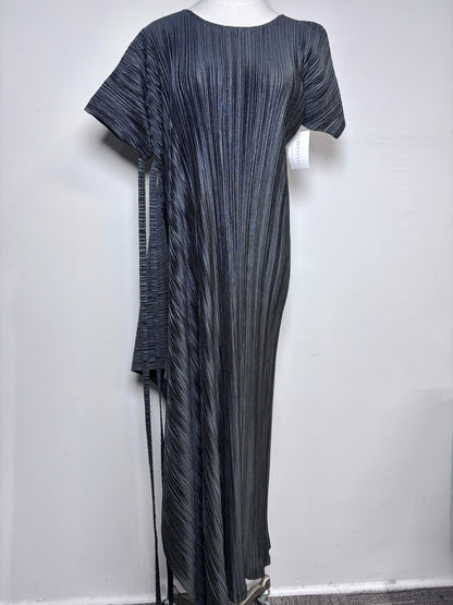 Women Size S Issey Miyake Black Vertical Pleats Maxi Side Slit Dress