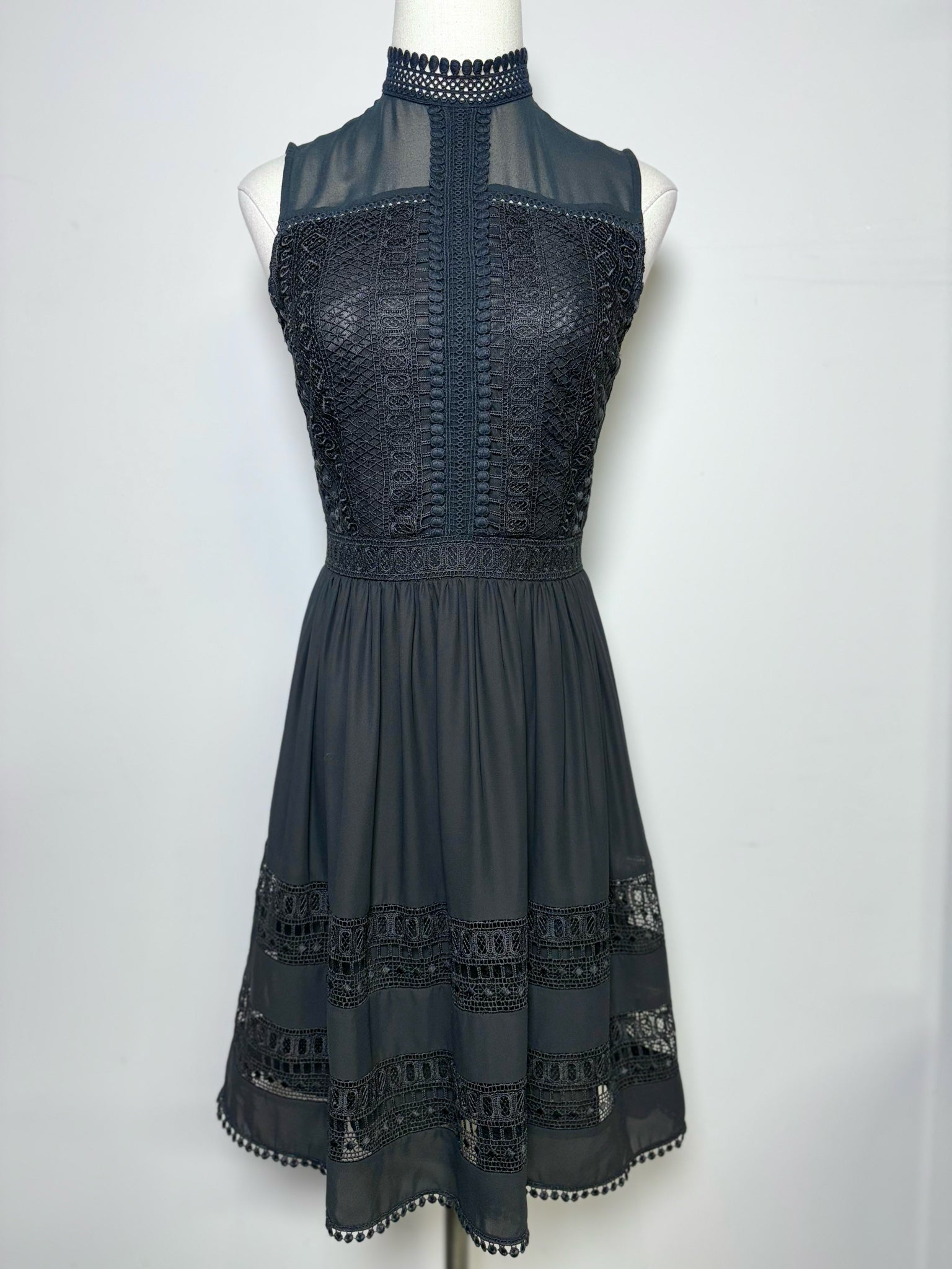 Women Size 2 All Saints Black Solid Dress Women Size 2 All Saints Black Solid Dress