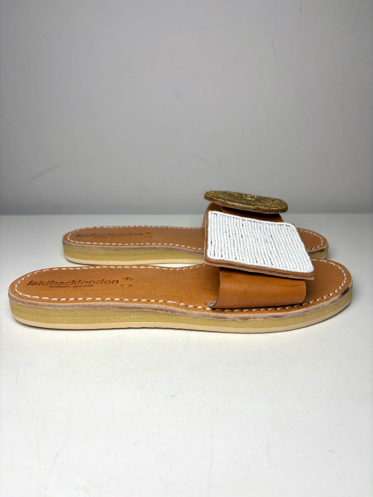 W Shoe Size 40 Laidback London Remi Tan, White, Gold Leather Pre-owned Sandals