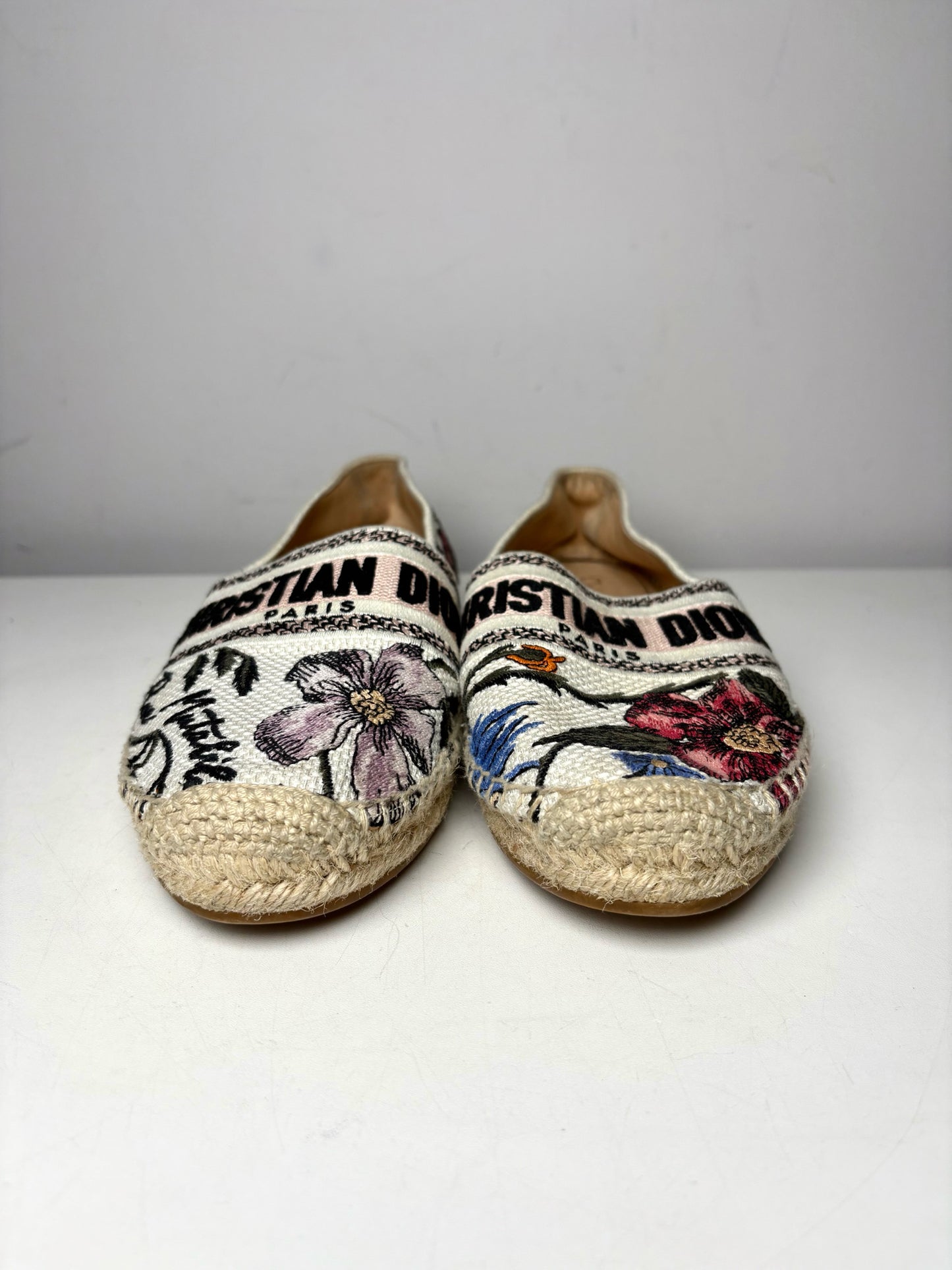 W Shoe Size 38.5 (8 US) Christian Dior Cream Cotton Pre-owned Slip-ons