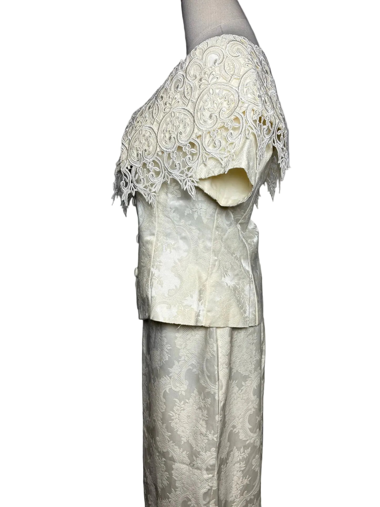 Size 12 Jessica McClintock Vintage Off-white Lace Jacket/Skirt Women's Suit